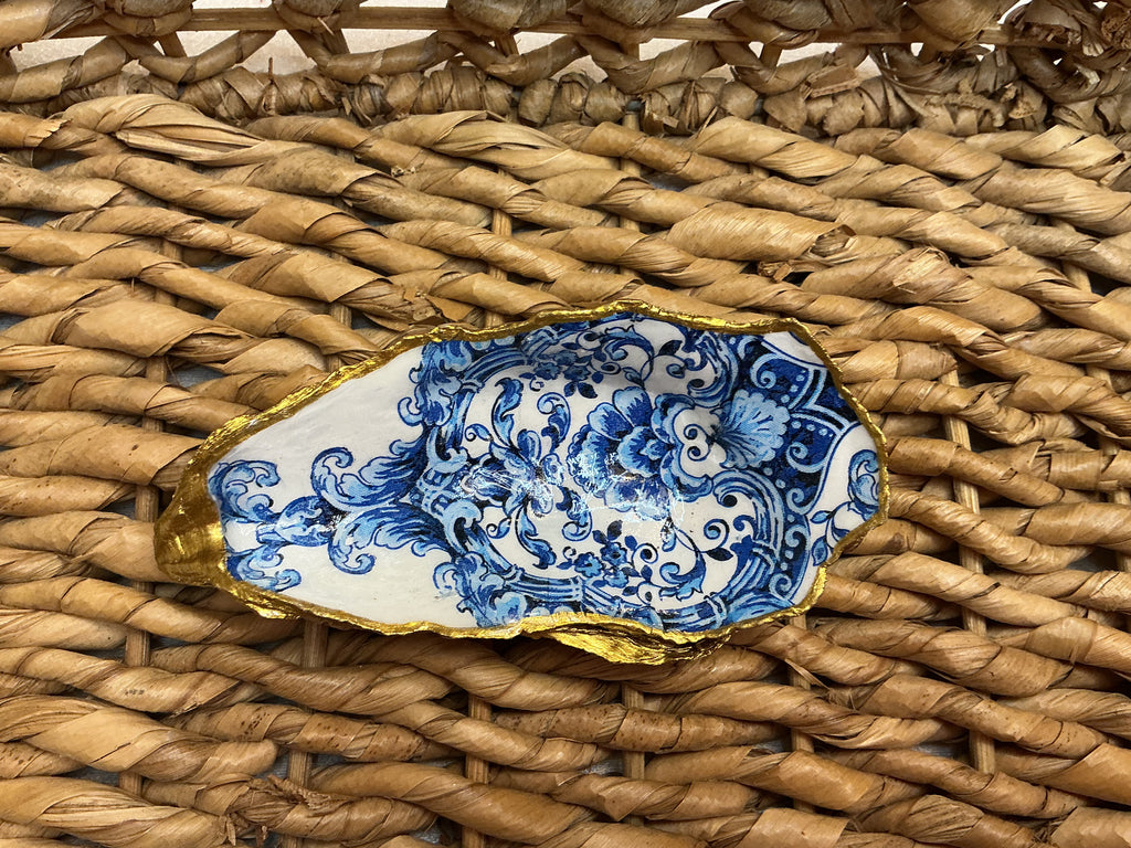 Seashell Blue Scroll