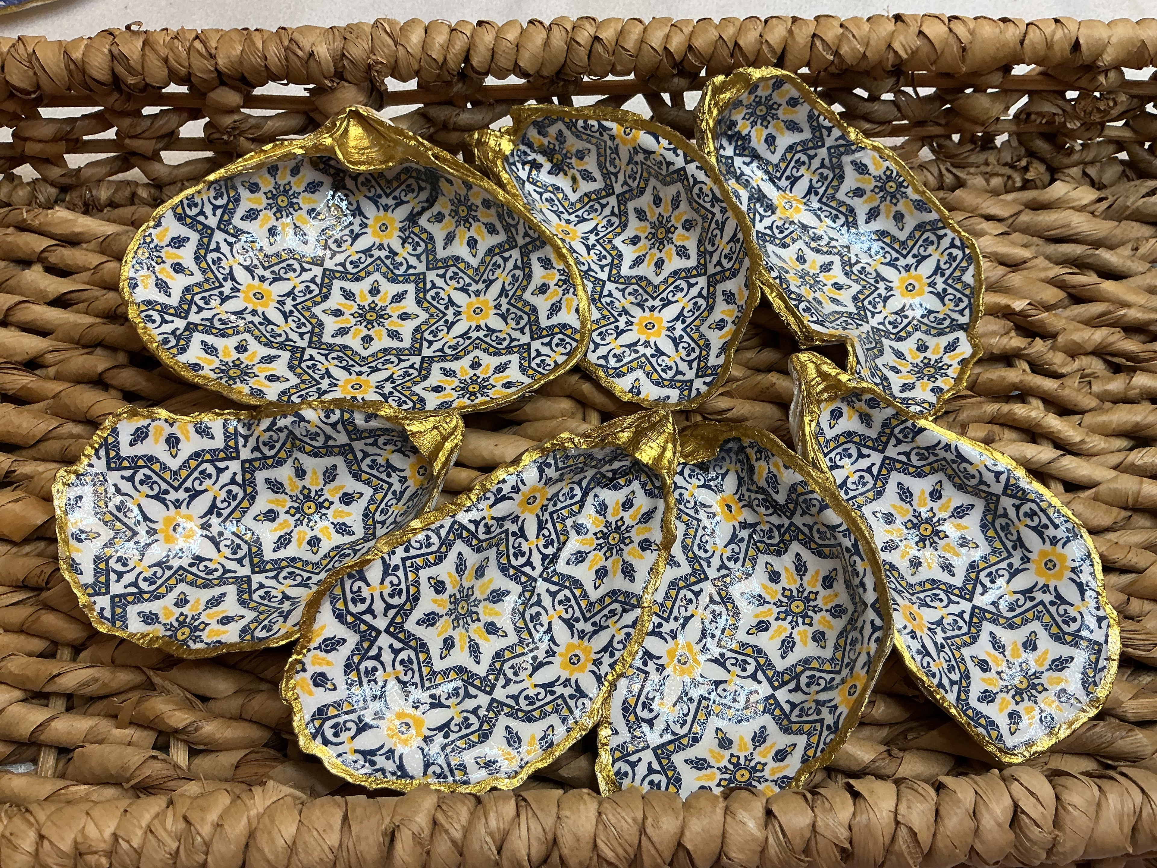 Seashell Blue & Yellow Tile