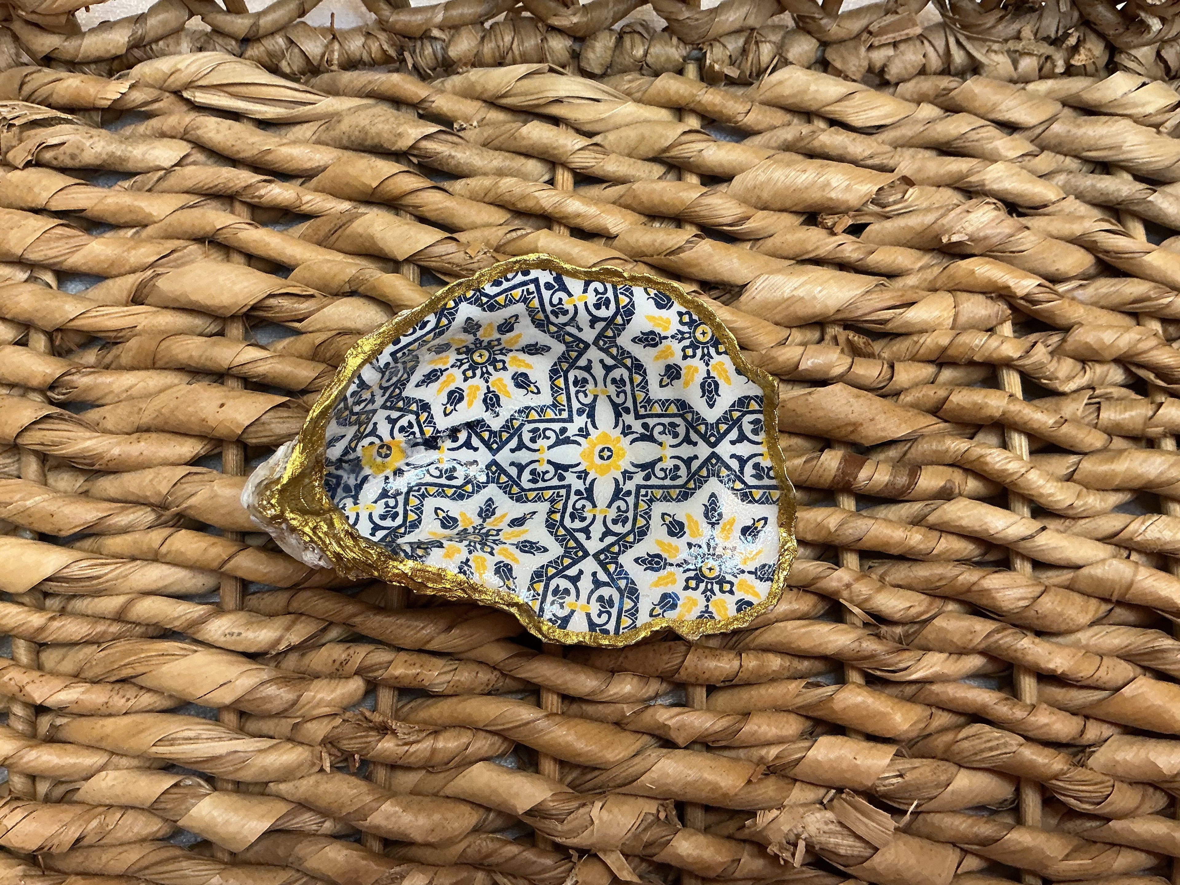 Seashell Blue & Yellow Tile